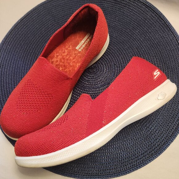 2 Pair of Womens Sketchers for price of one - Picture 5 of 7